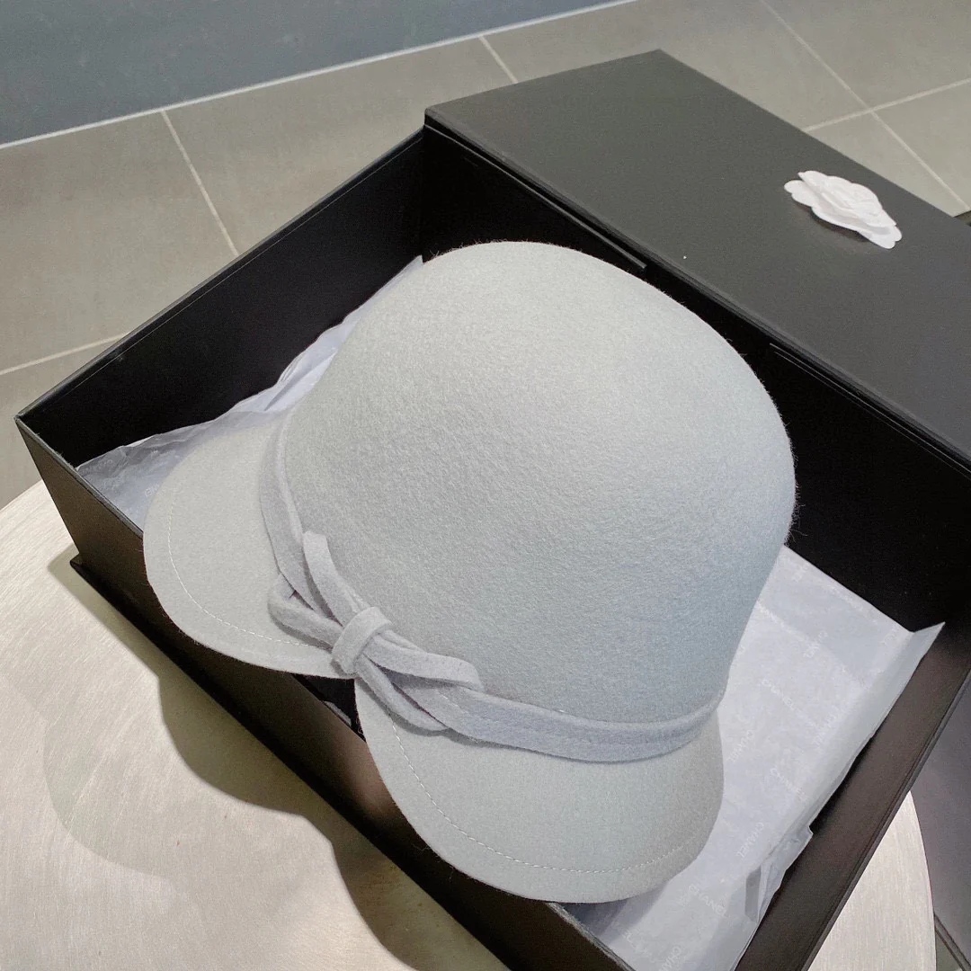 Chanel - Шерстяная шляпа - Серая