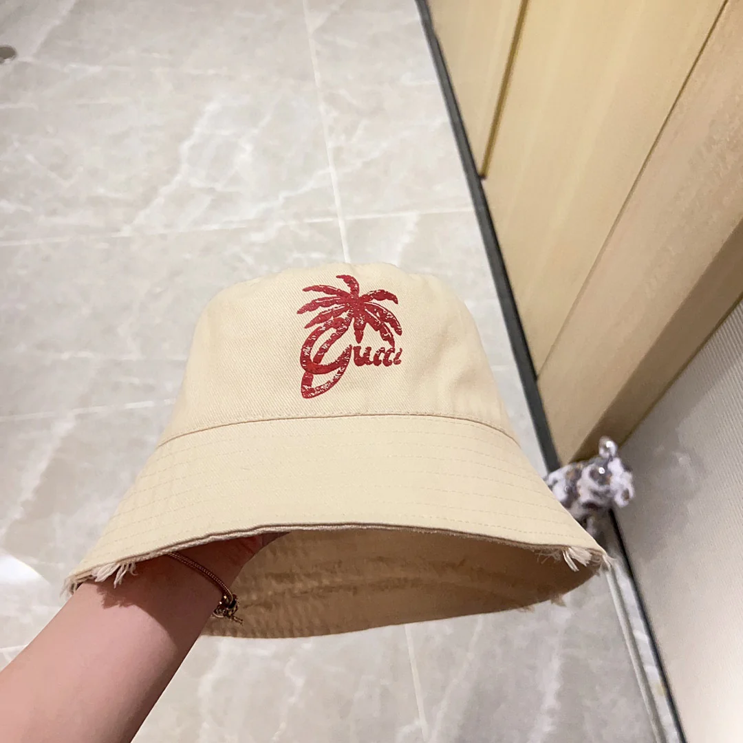 Новинка начала осени 2023 года от Gucci - Рыбацкая шляпа