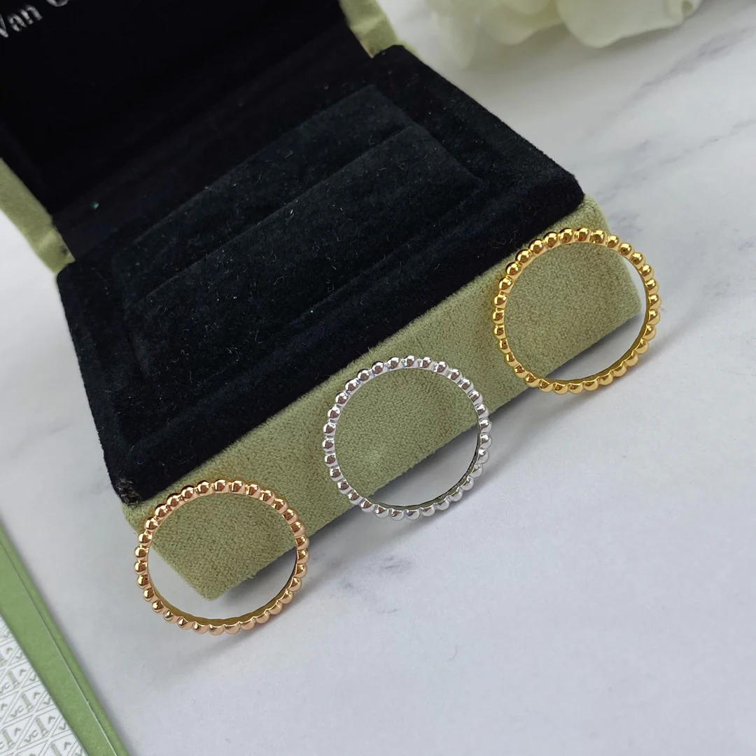 Кольцо VCA с бусинами