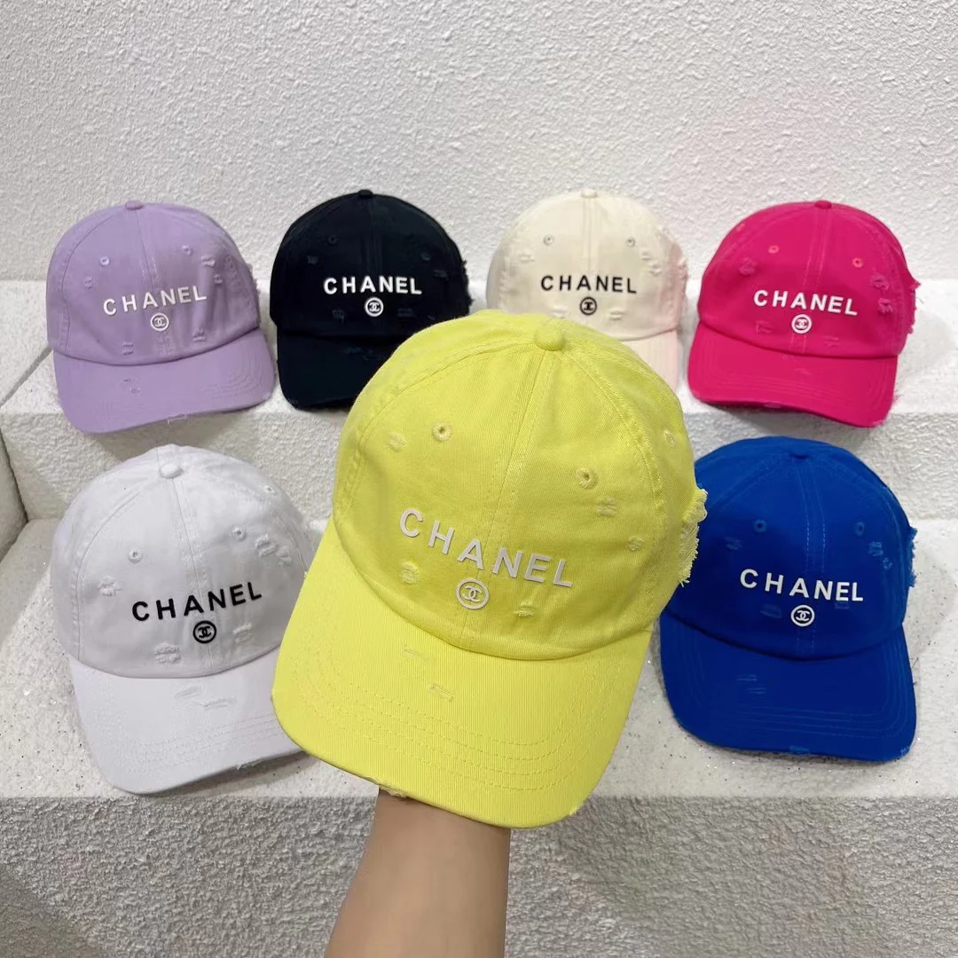 Новинка 2022 года от Chanel - кепка-?утиный клюв? - 1