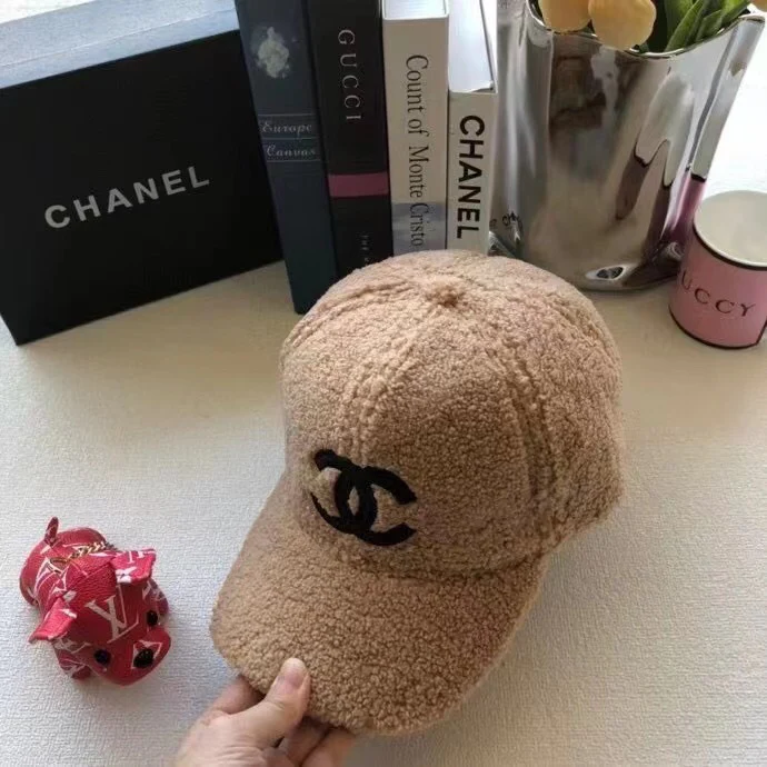 Chanel - Бейсболка из овечьей шерсти