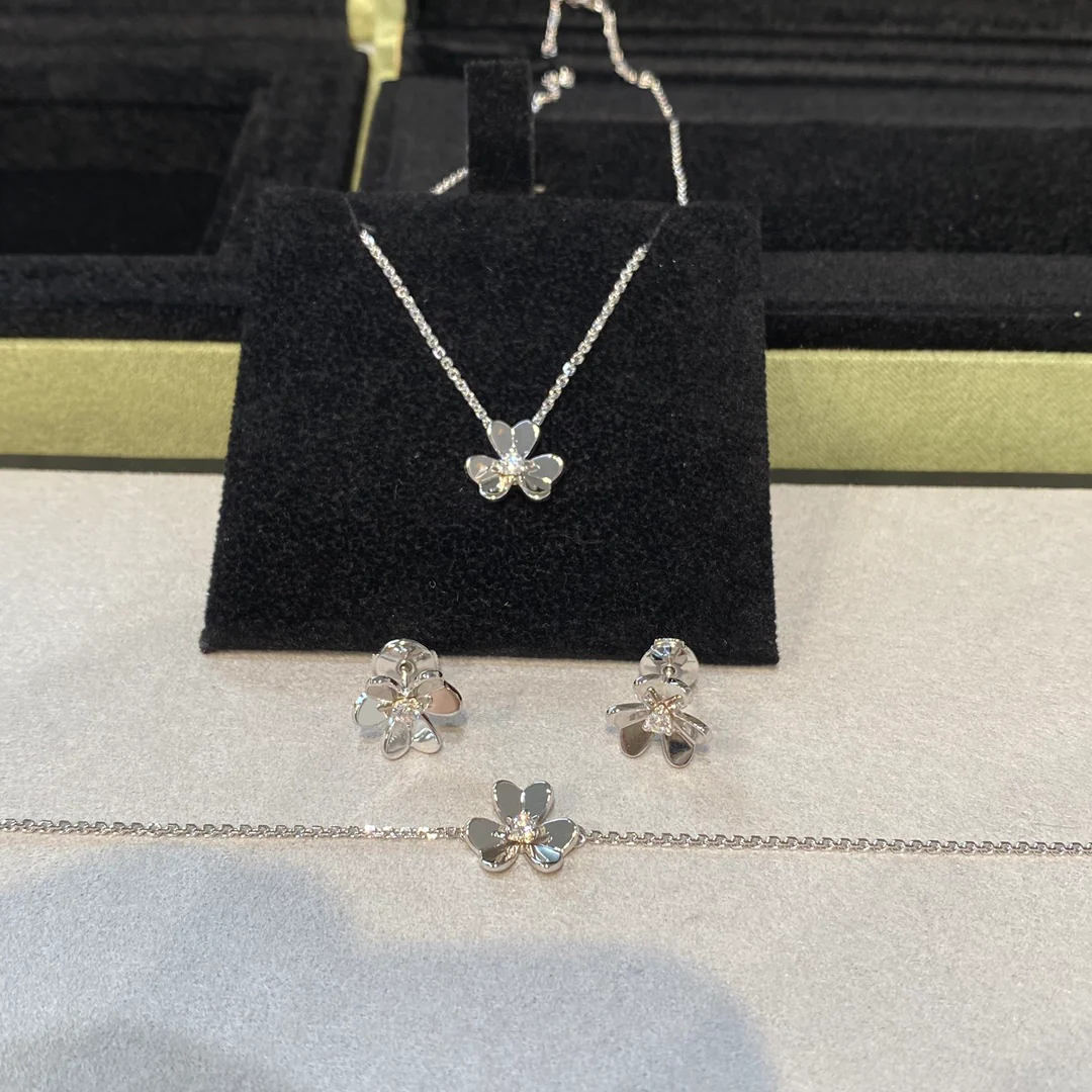 Van Vek - Колье 050