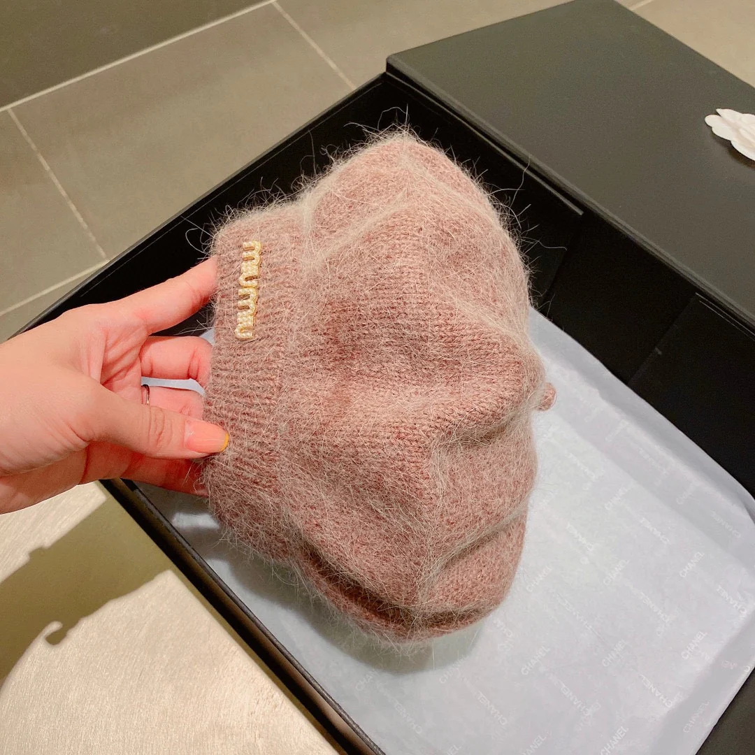 Miu Miu - Вязаный берет из кроличьего меха - Абрикосовый