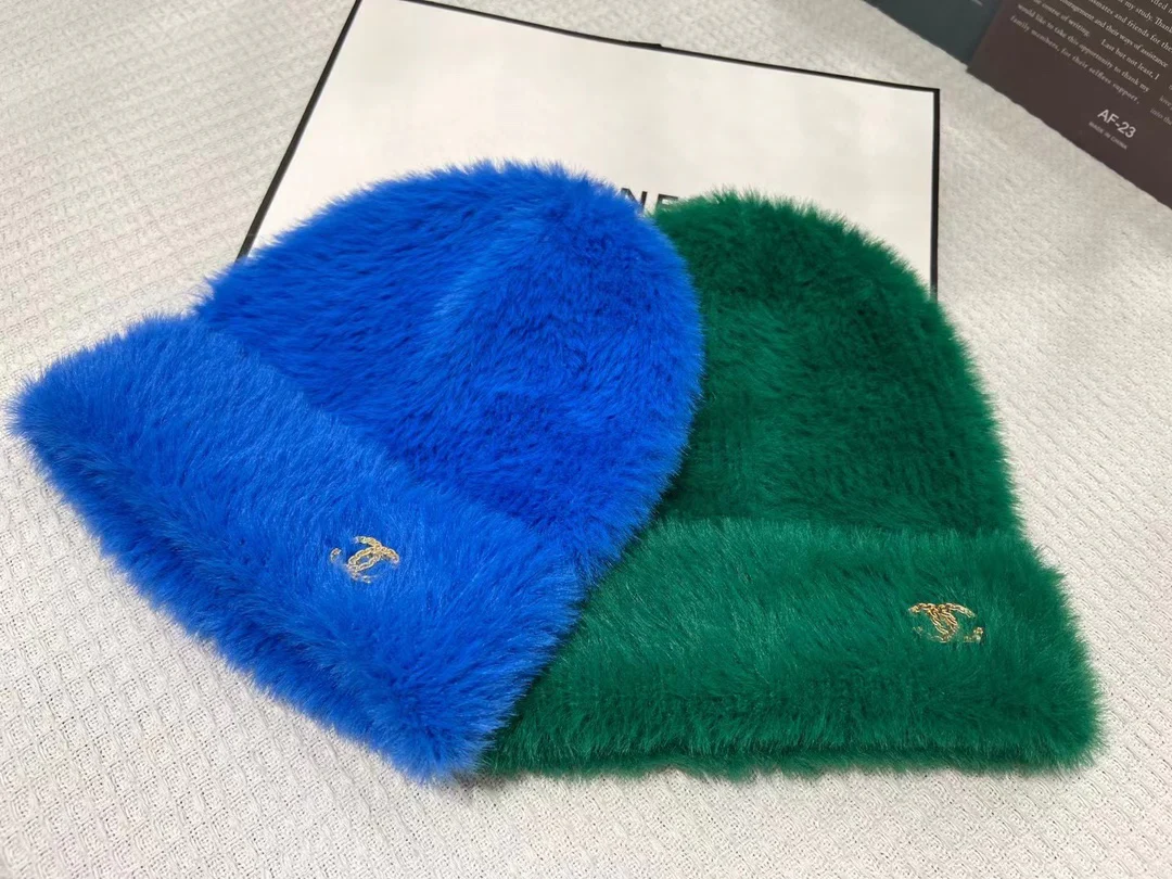 Chanel - Шапка из кроличьего меха