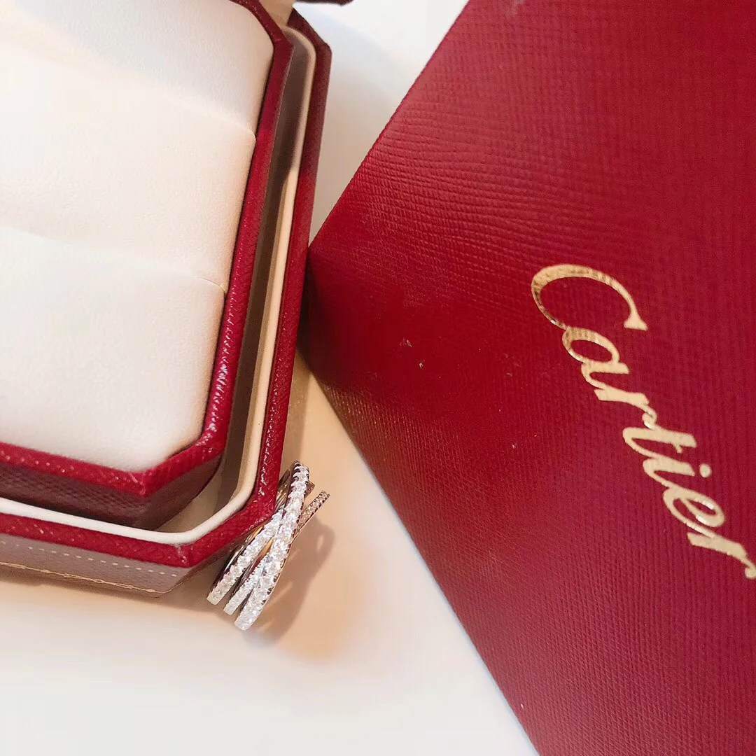 Кольцо Cartier ?Узкий крест? — белое золото — три ряда бриллиантов