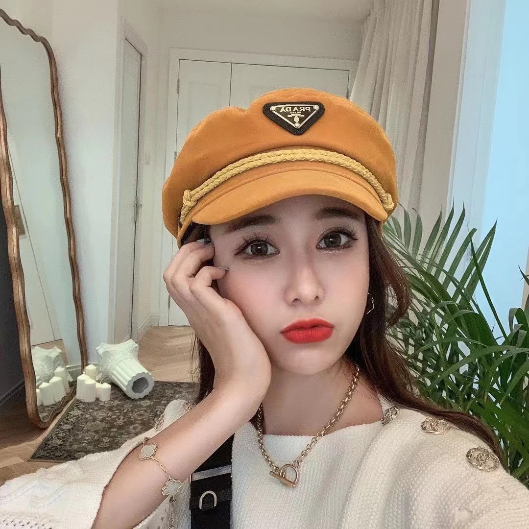 Кашемировая кепка Prada с козырьком - оранжевая