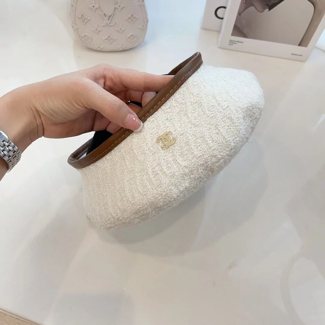 Chanel - Твидовый берет