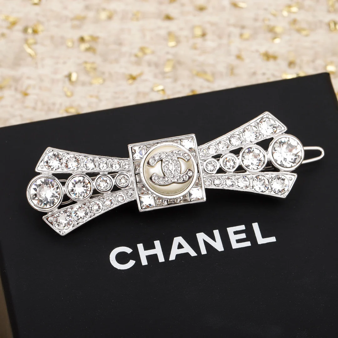 Заколка для волос Chanel 007