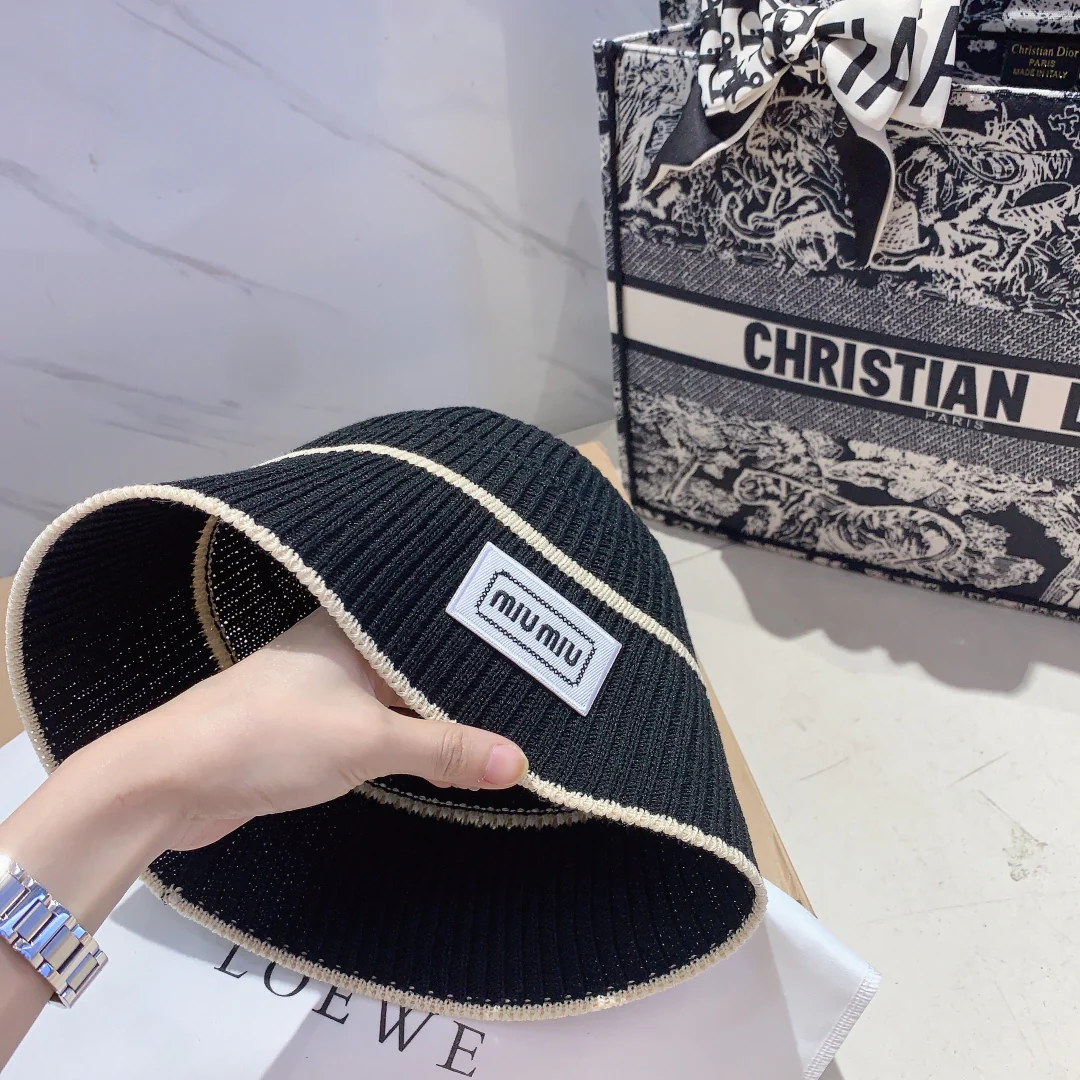 Вязаная панама Miu Miu