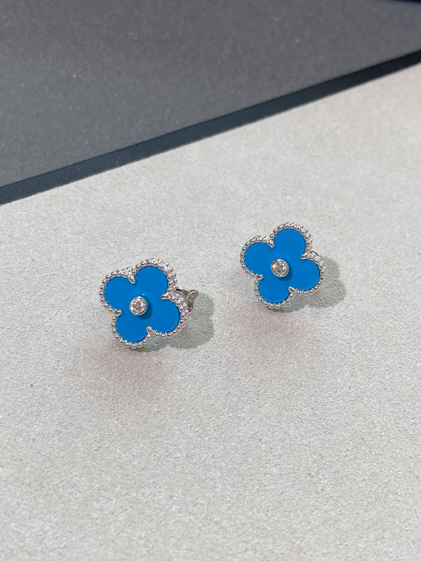 Серьги VCA 055