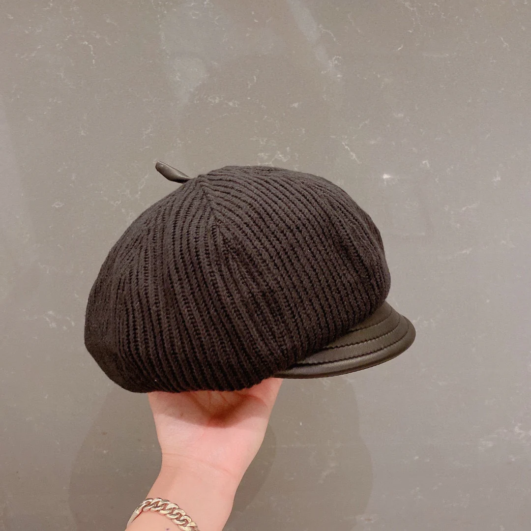 Prada - Вязаная бейсболка - Черная