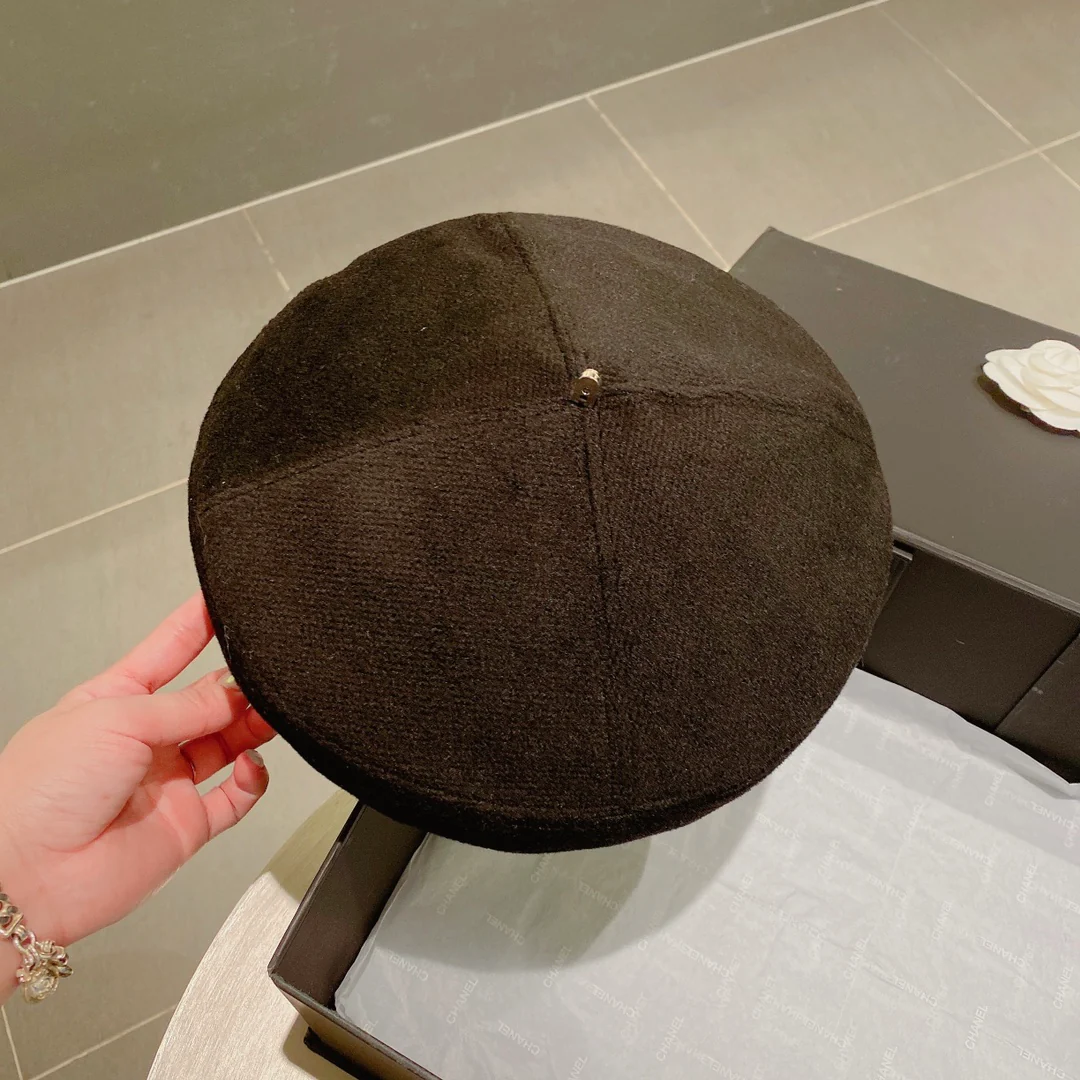 Prada - Шерстяной берет - Черный