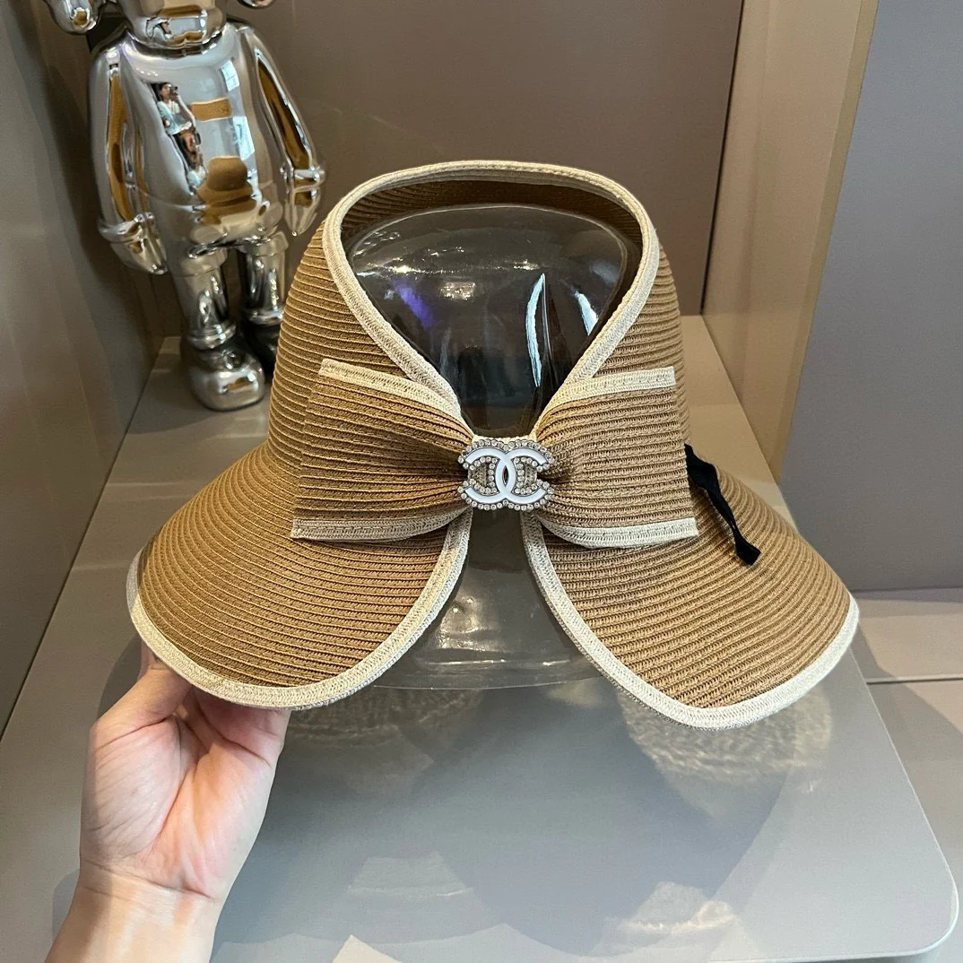 Chanel - Рыбацкая шляпа с разрезом сзади и бантом - цвет хаки