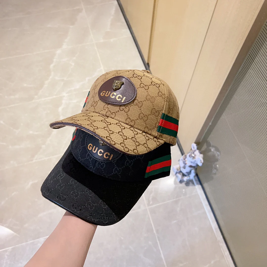 Новинка сезона весна/лето 2023 от Gucci - Шапка/шарф с головой тигра - Черная