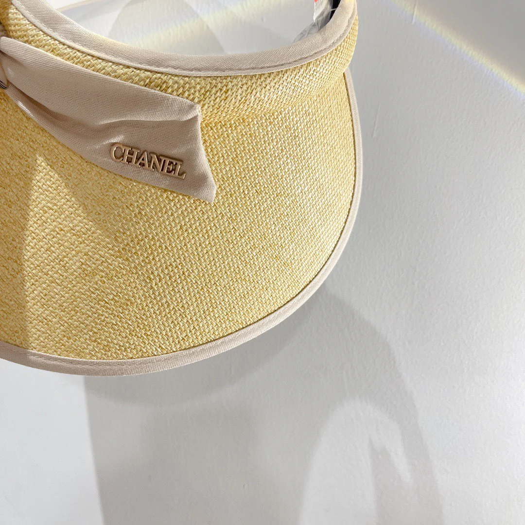 Соломенная шляпа Chanel 2022 с открытым верхом - 1 шт.