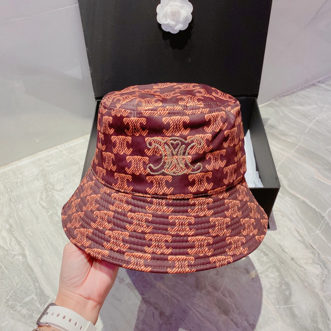 Шляпа рыбака с монограммой Celine Arc de Triomphe