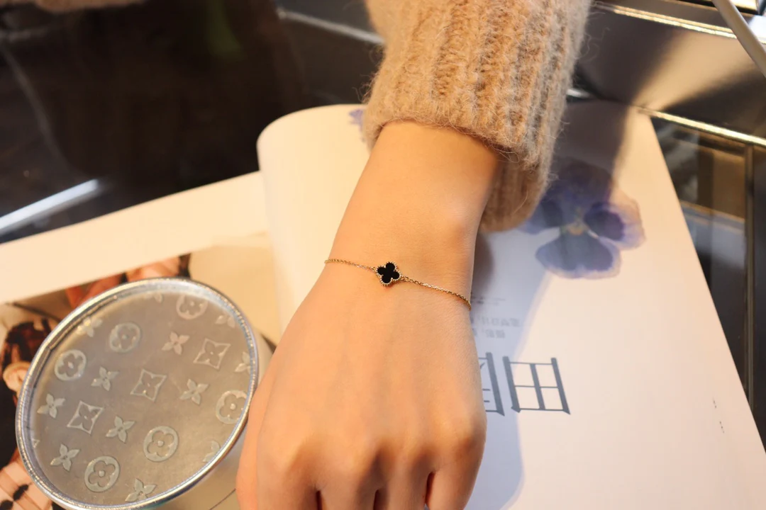 Van Vek - Браслет 090