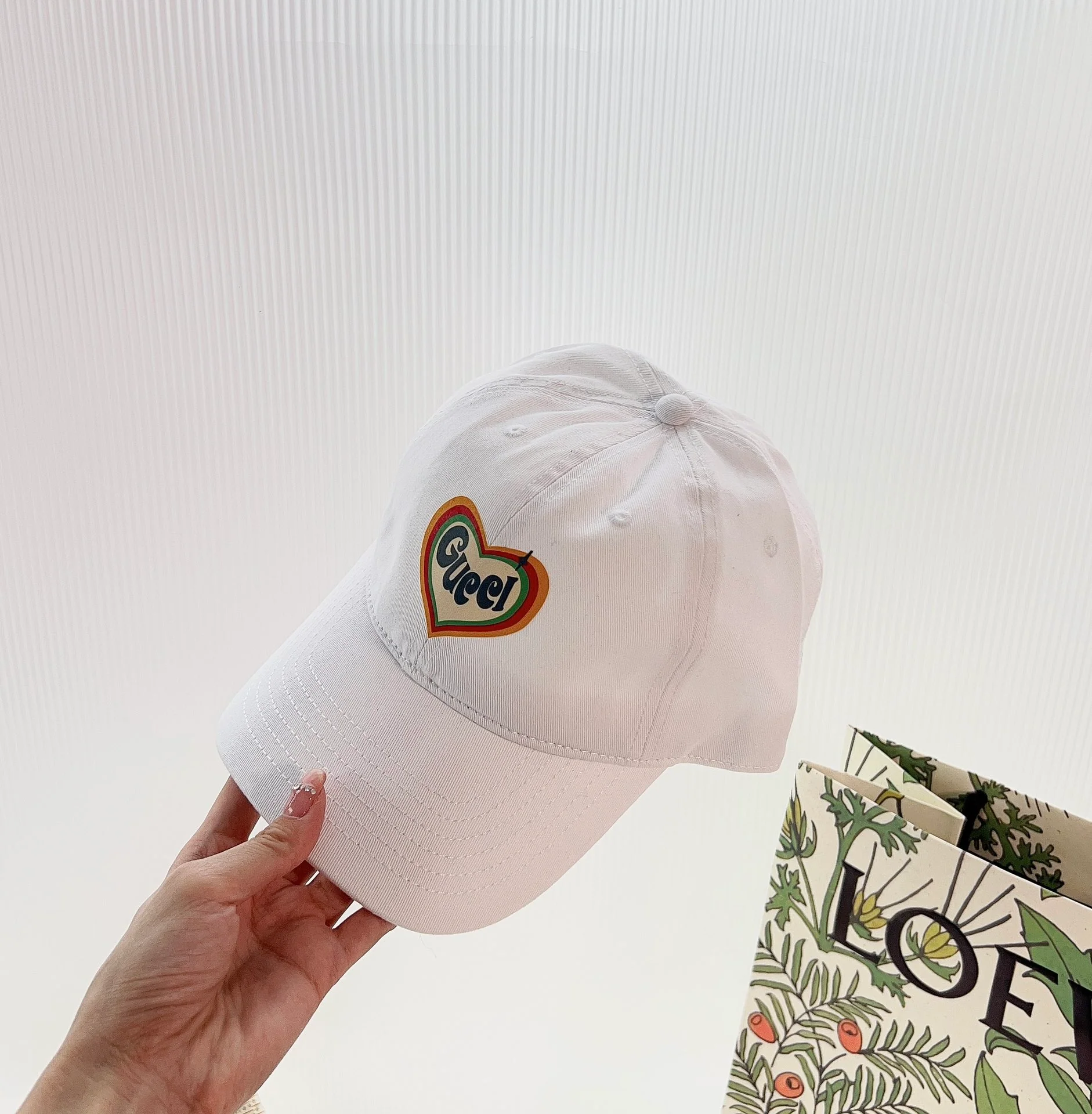 Gucci - Бейсболка в форме сердца