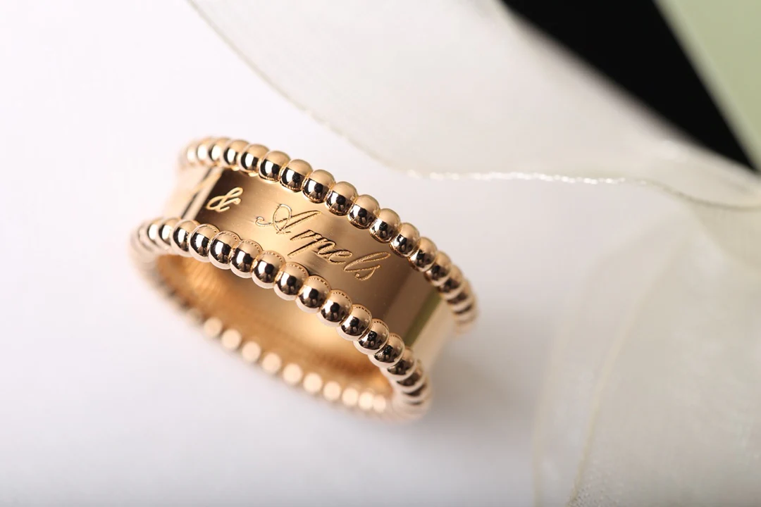 Ван Век - Кольцо 066