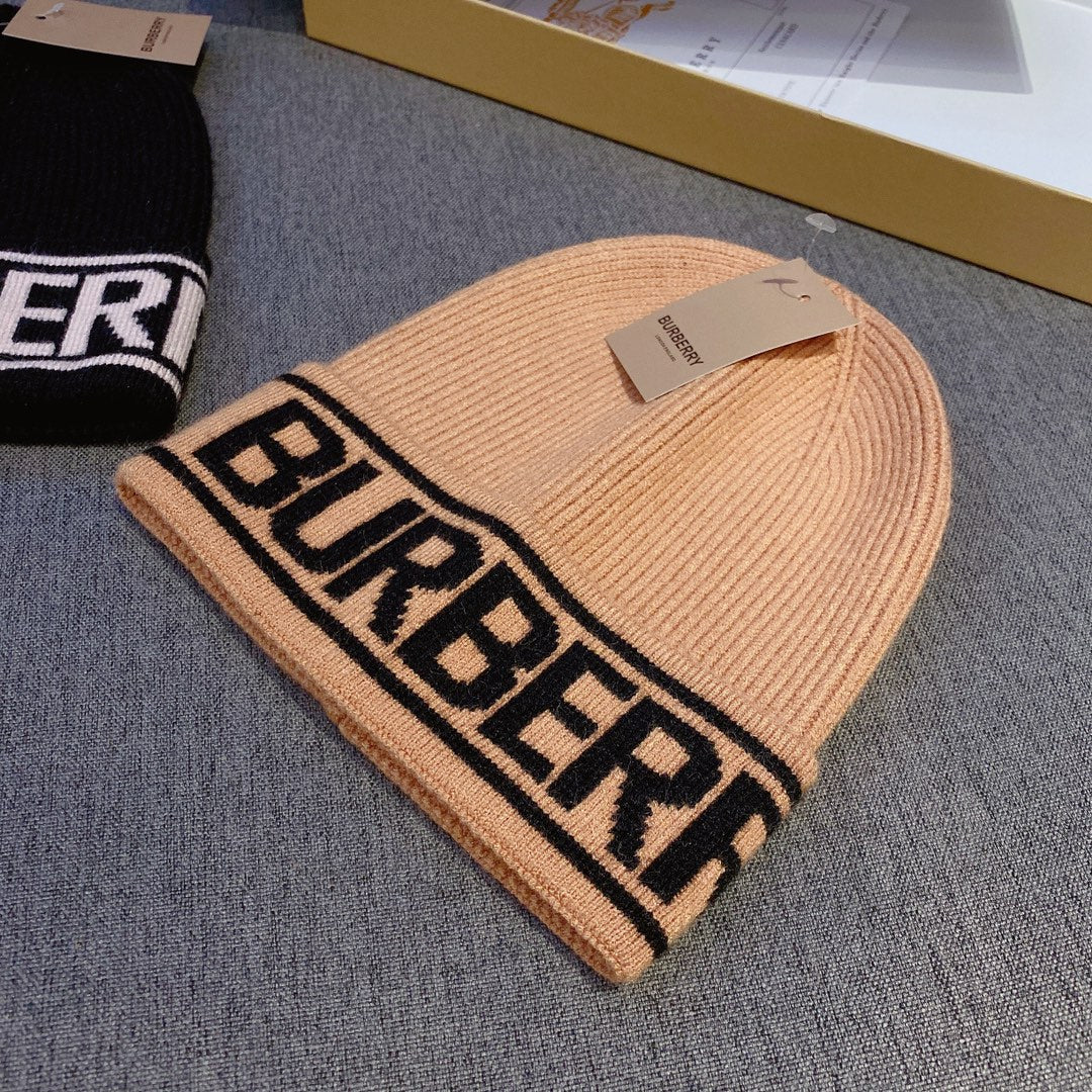 Burberry - Вязаная шапка - Унисекс - Коричневая