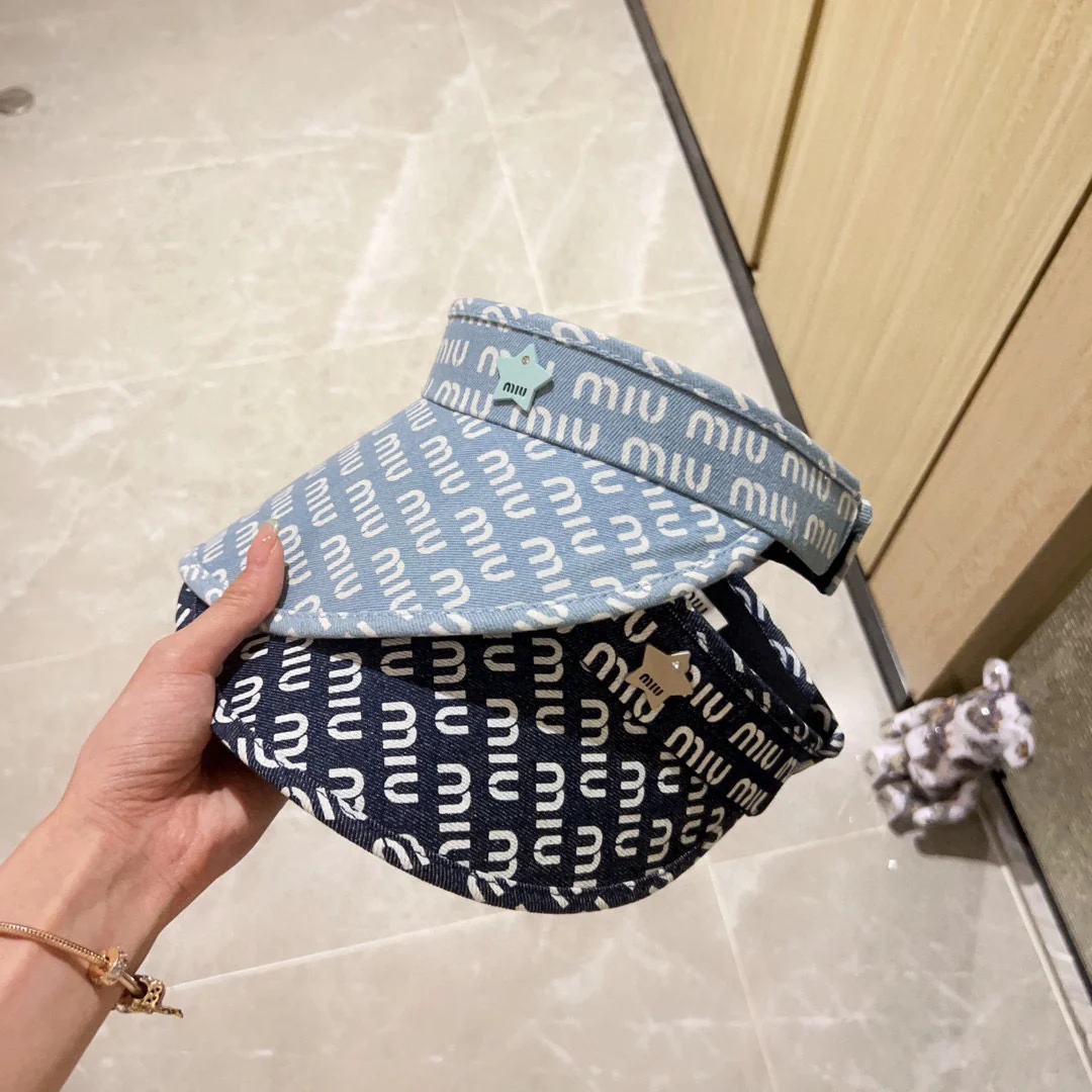 Новинка лета 2023 от Miu Miu - Кепка-козырек - Солнцезащитная шляпа - Светло-голубая