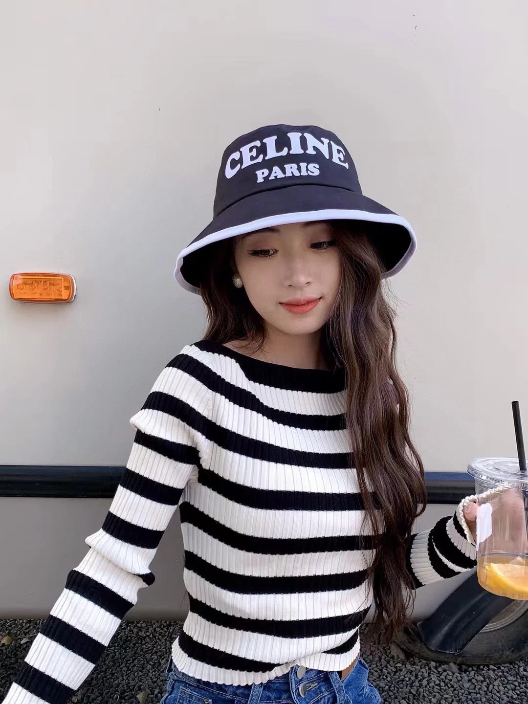 Celine - Новинка осени: панама с английской надписью - черная