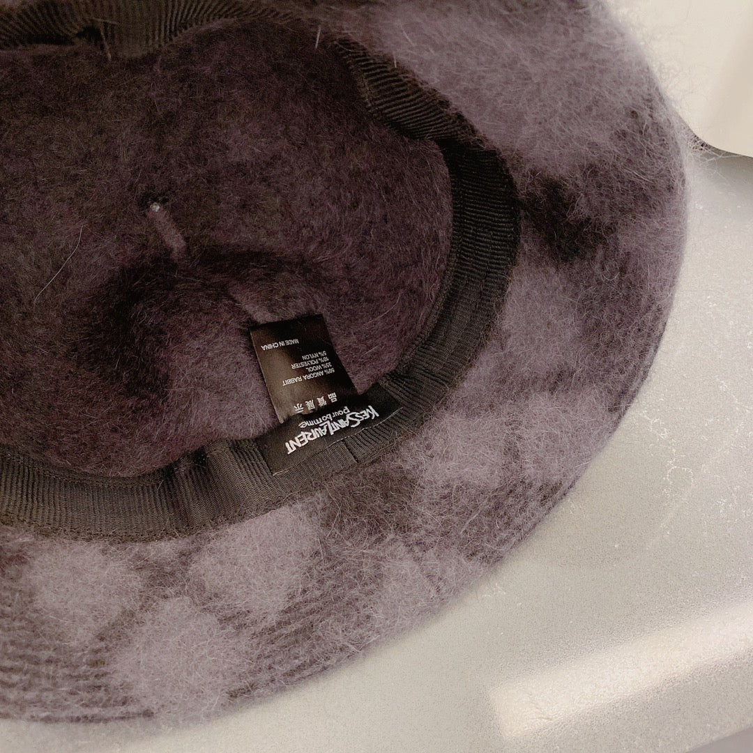 Шляпа рыбака из клетчатой ??шерсти Saint Y.L.