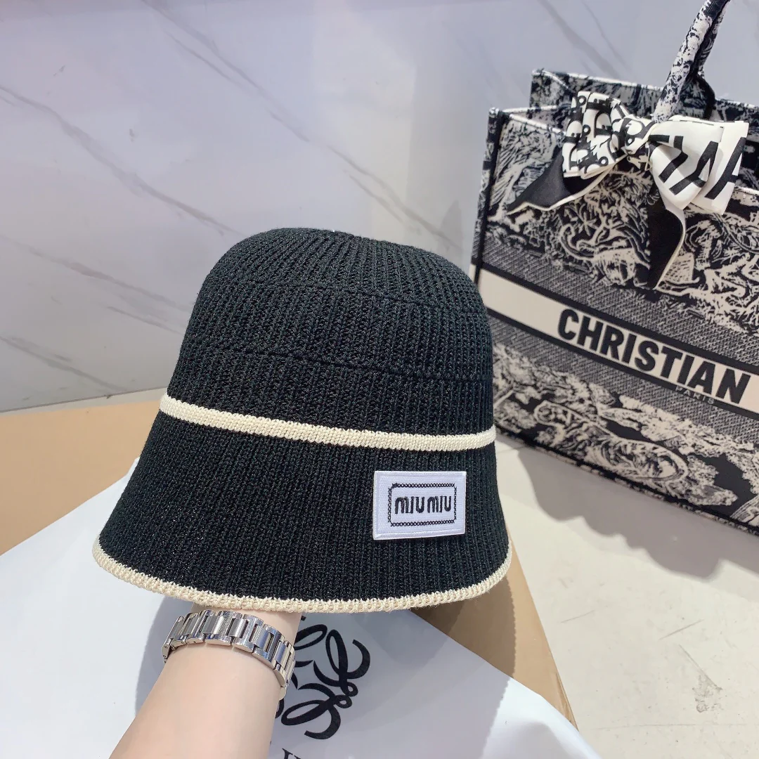 Вязаная панама Miu Miu