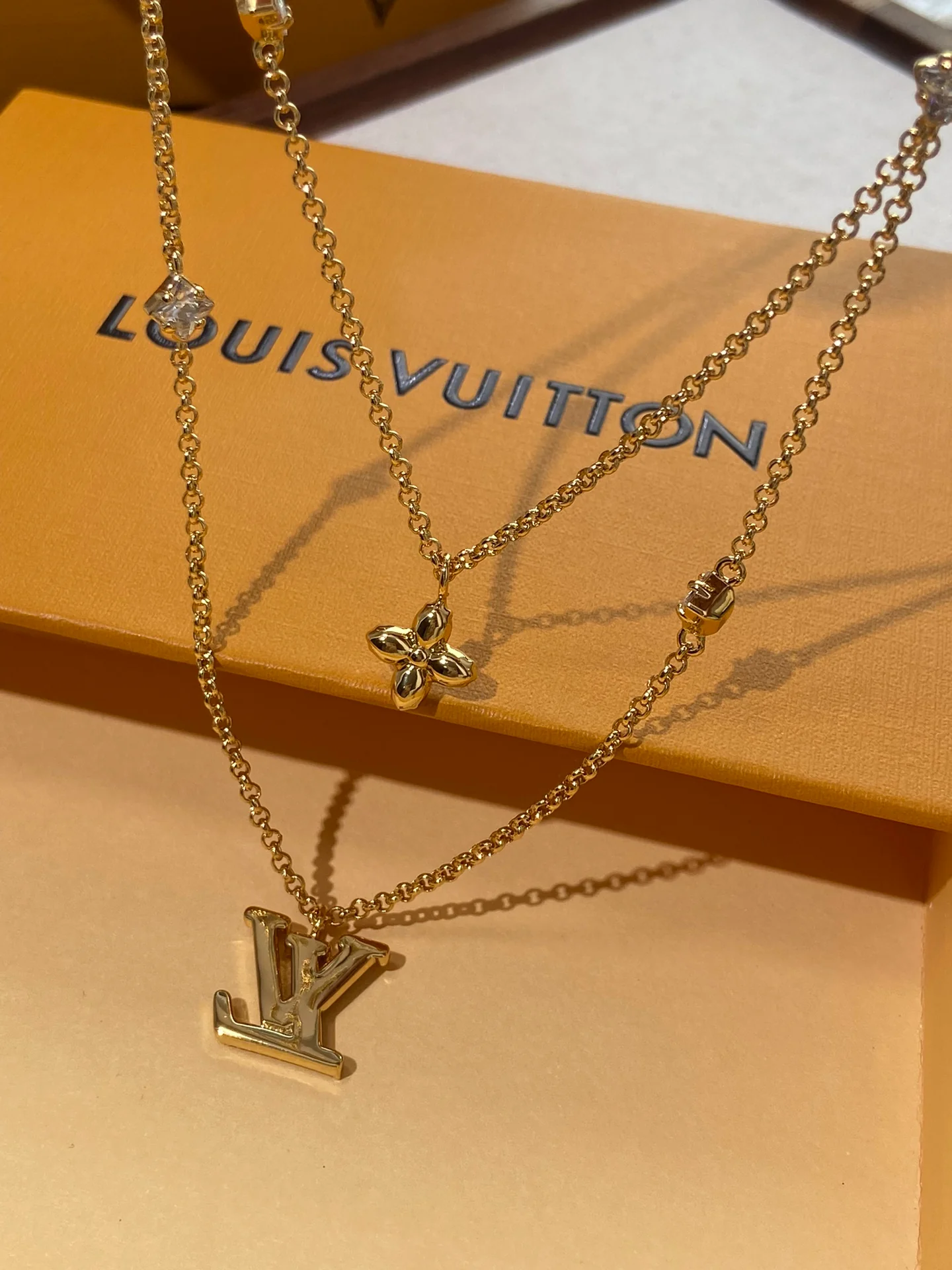 LV-Ожерелье 074