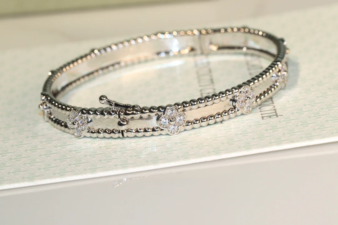 VCA-Браслет-3