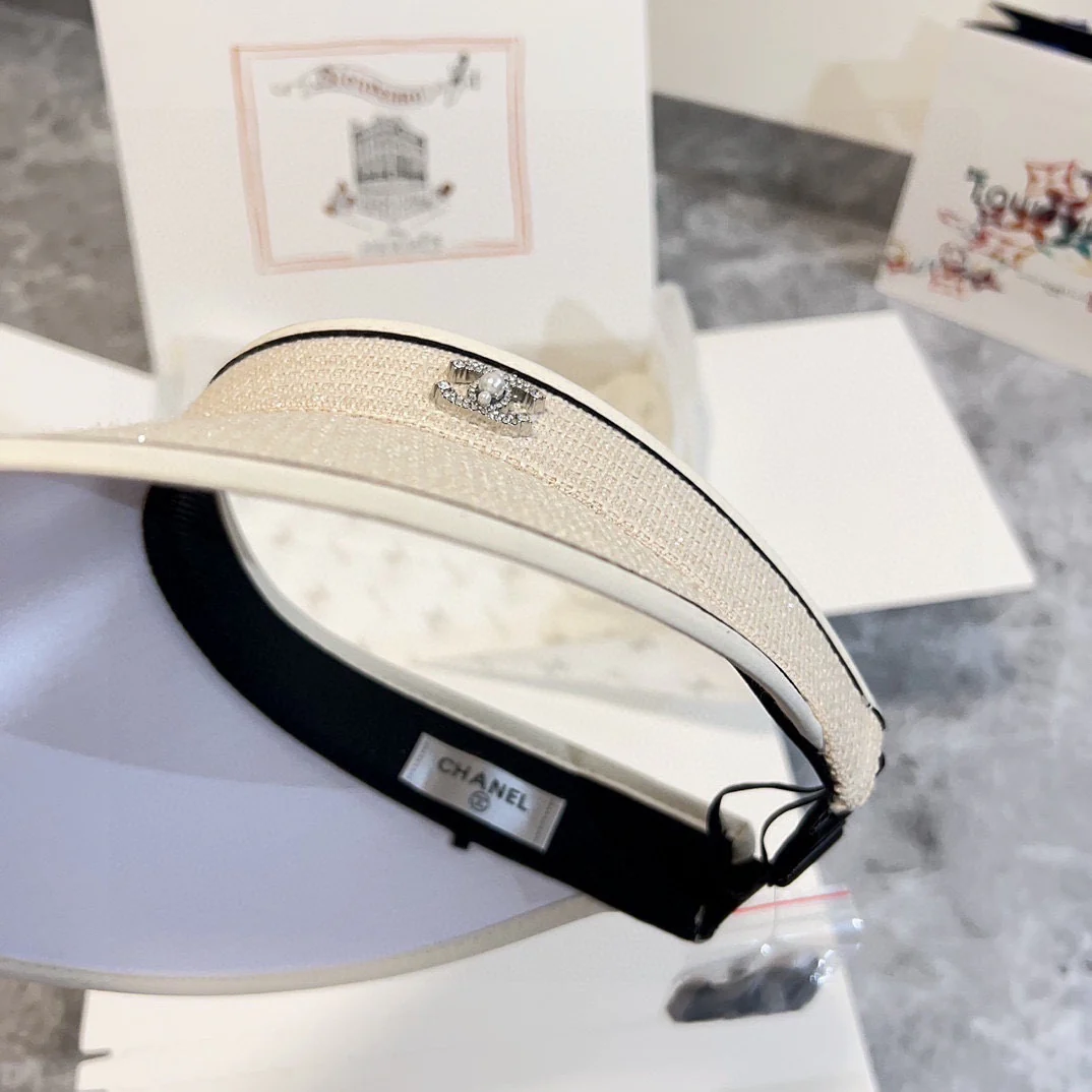 Шляпа от солнца Chanel 2024 Summer New Pearl Logo Sequin Sun Hat - Apricot