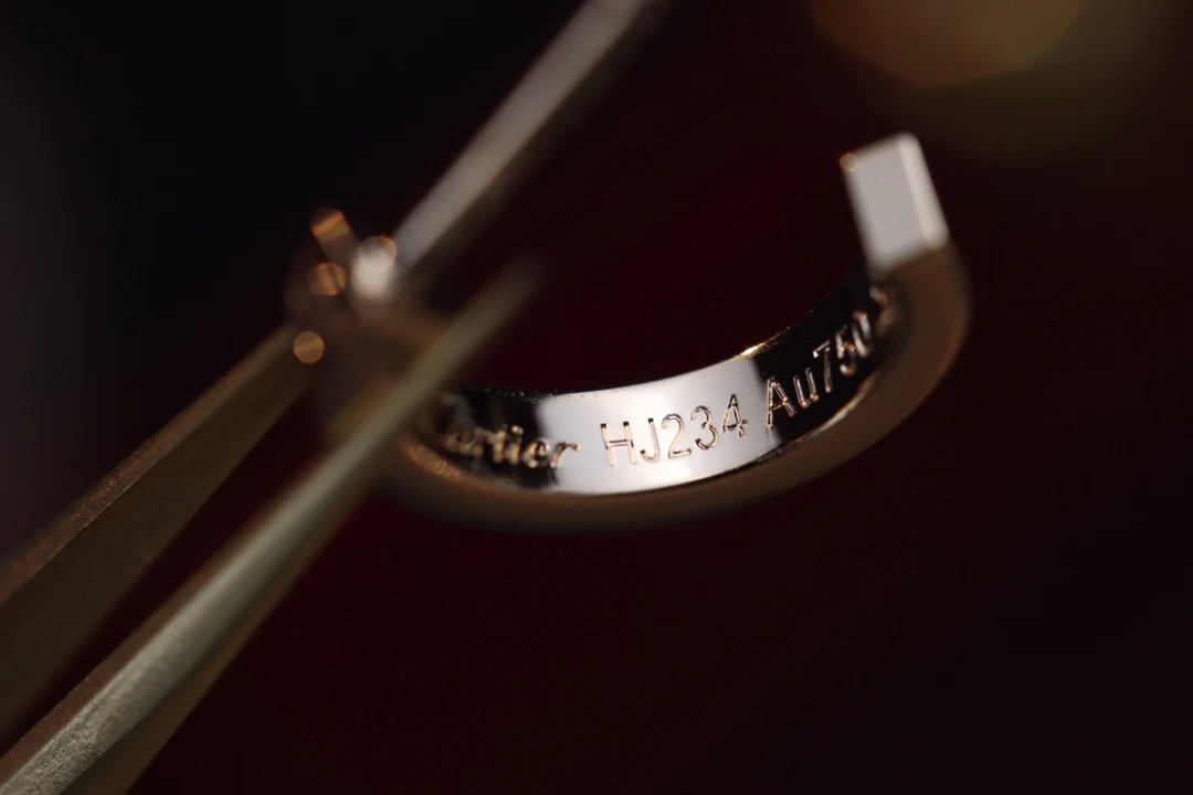 Серьги Cartier Love - Платина - Без бриллиантов