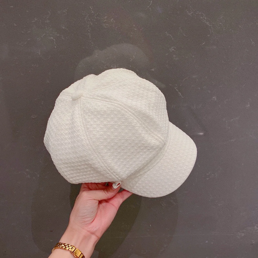 Chanel - Восьмиугольный берет - Белый