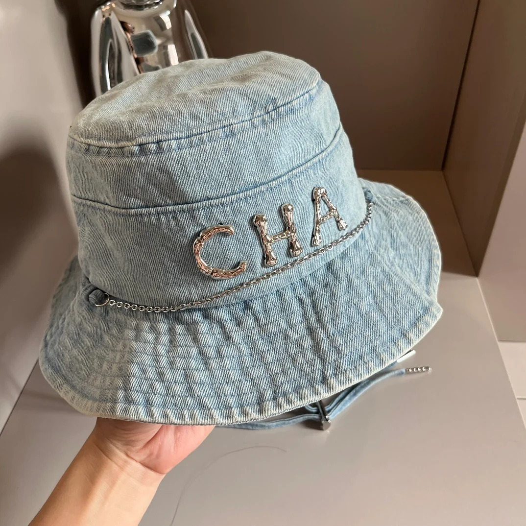 Chanel - Винтажная ковбойская рыбацкая шляпа с ремешками