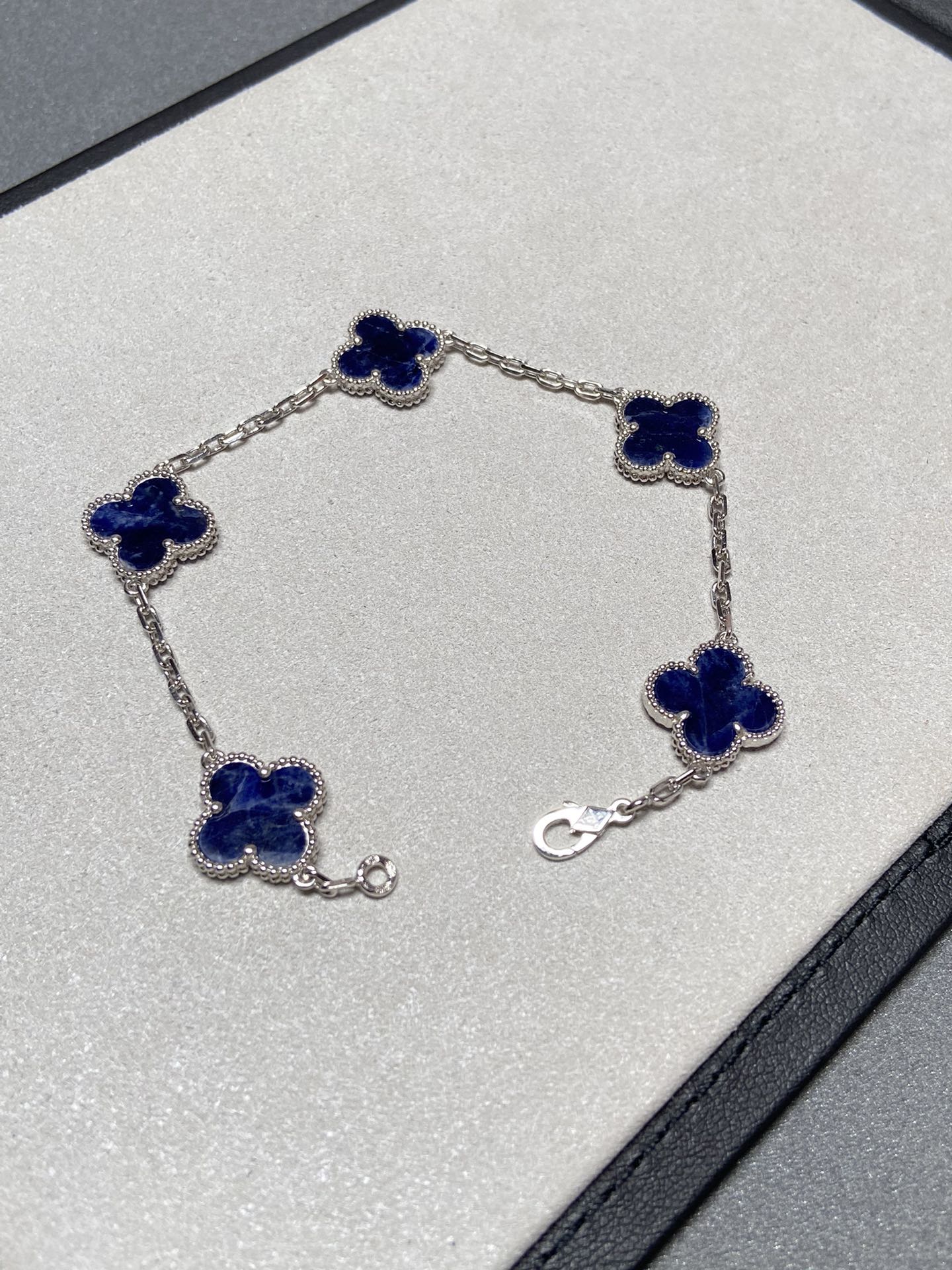 VCA-Браслет 009