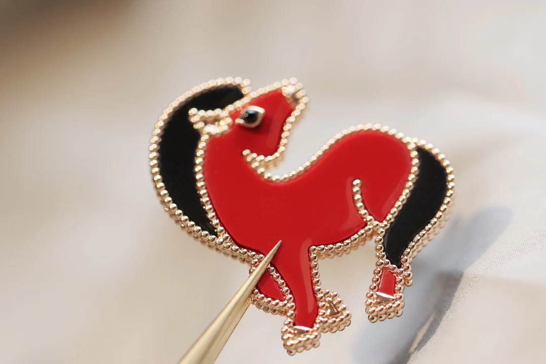 Van Ville - Брошь 012