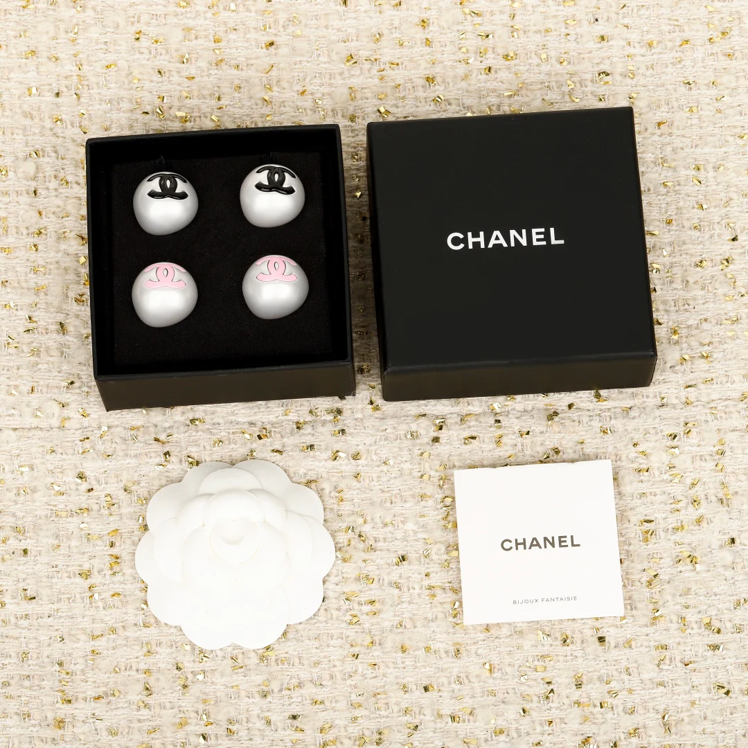 Серьги Chanel Double C с жемчугом, 25 пенсов - Черные - Розовые - В стиле Дженни - 1