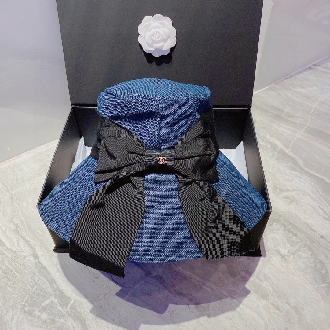 Chanel - Большая шляпа от солнца с бантом - 1