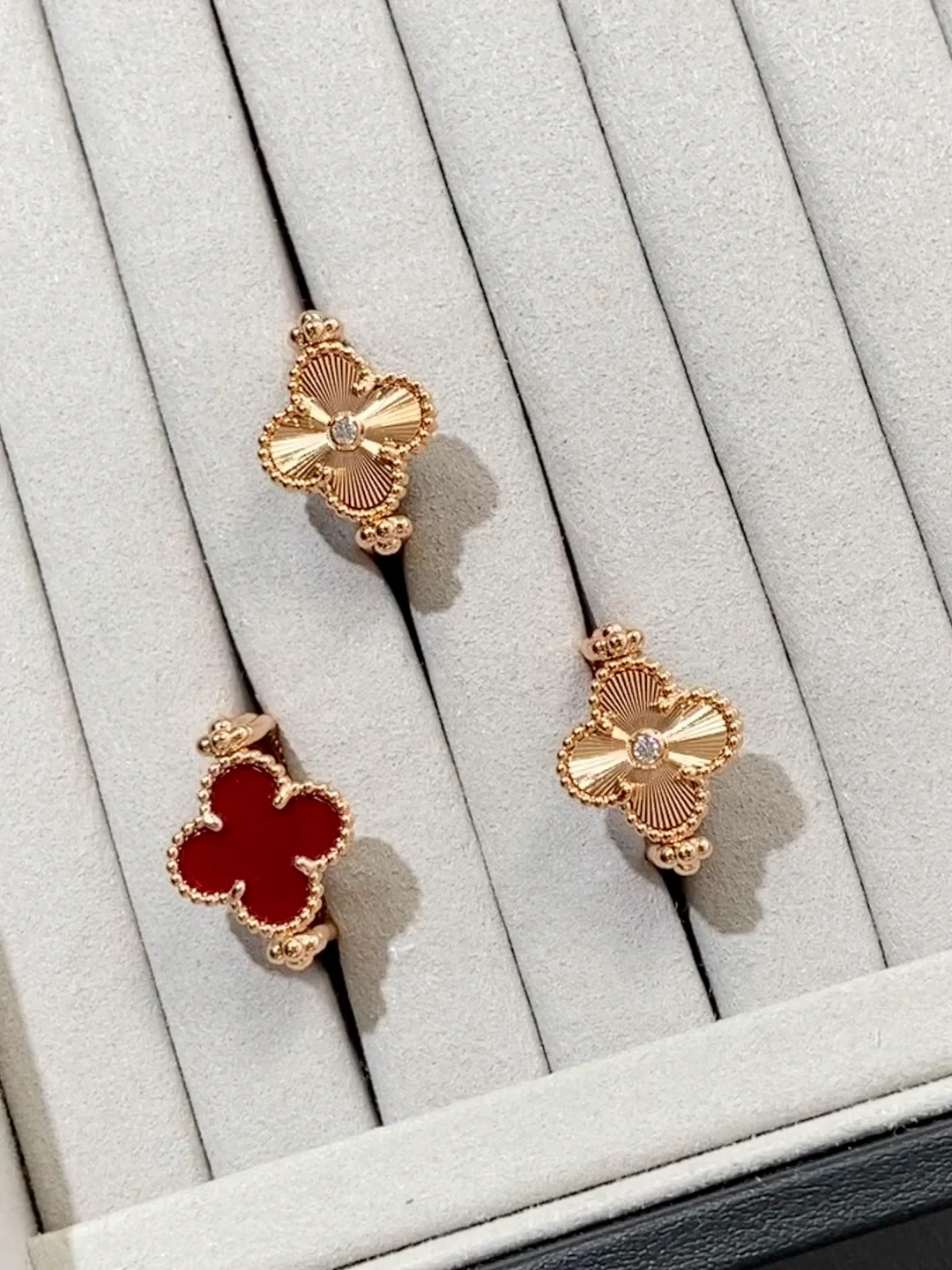 Ван Век - Кольцо 069