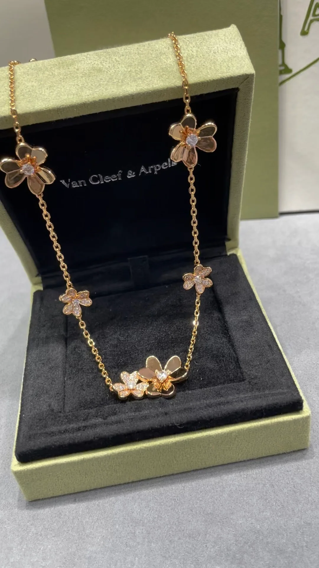 Van Vek - Колье 086