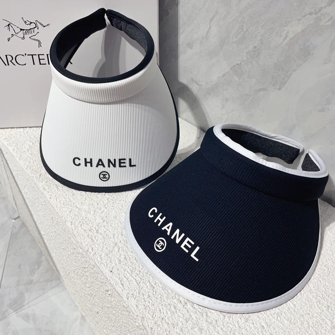 Chanel - Открытый жилет - Шляпа от солнца - 1