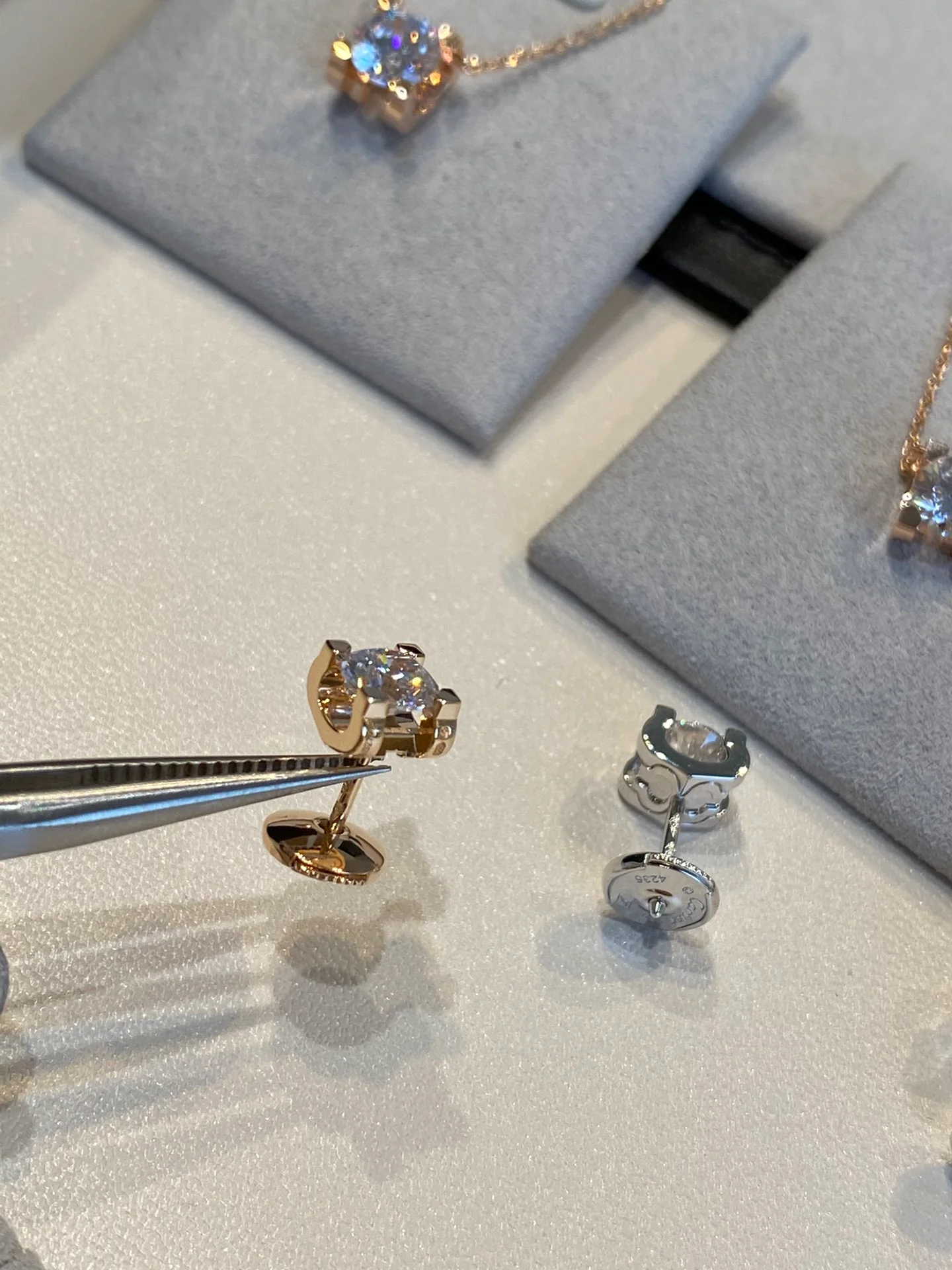 Серьги Cartier 013