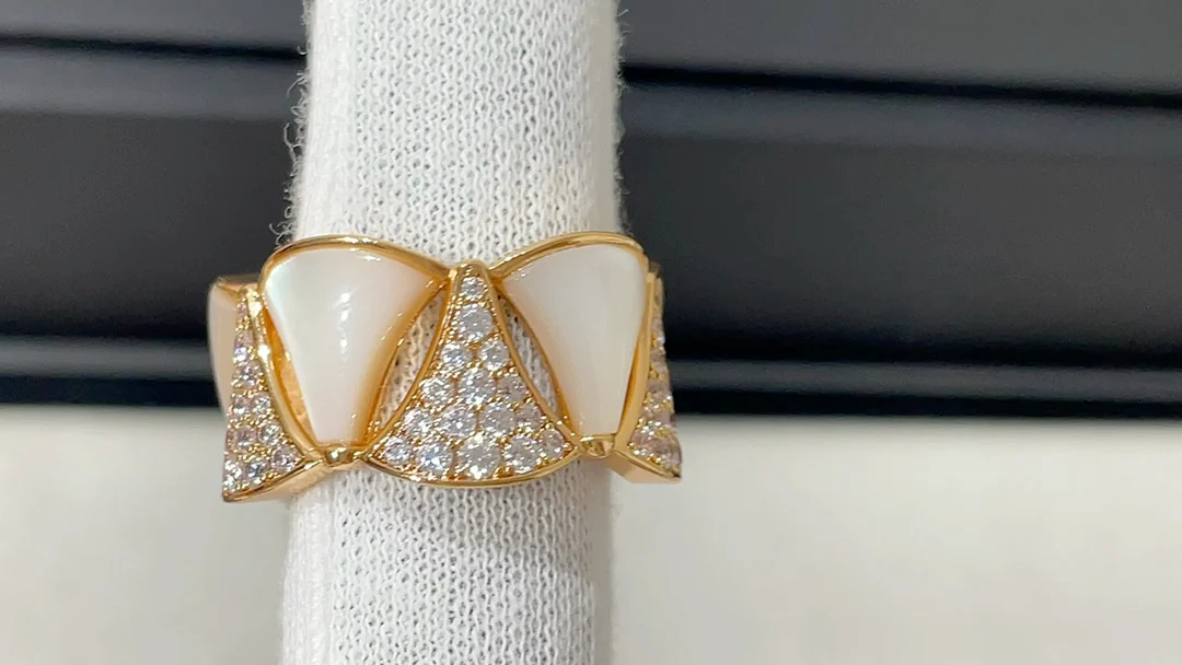 Кольцо Bvlgari 020