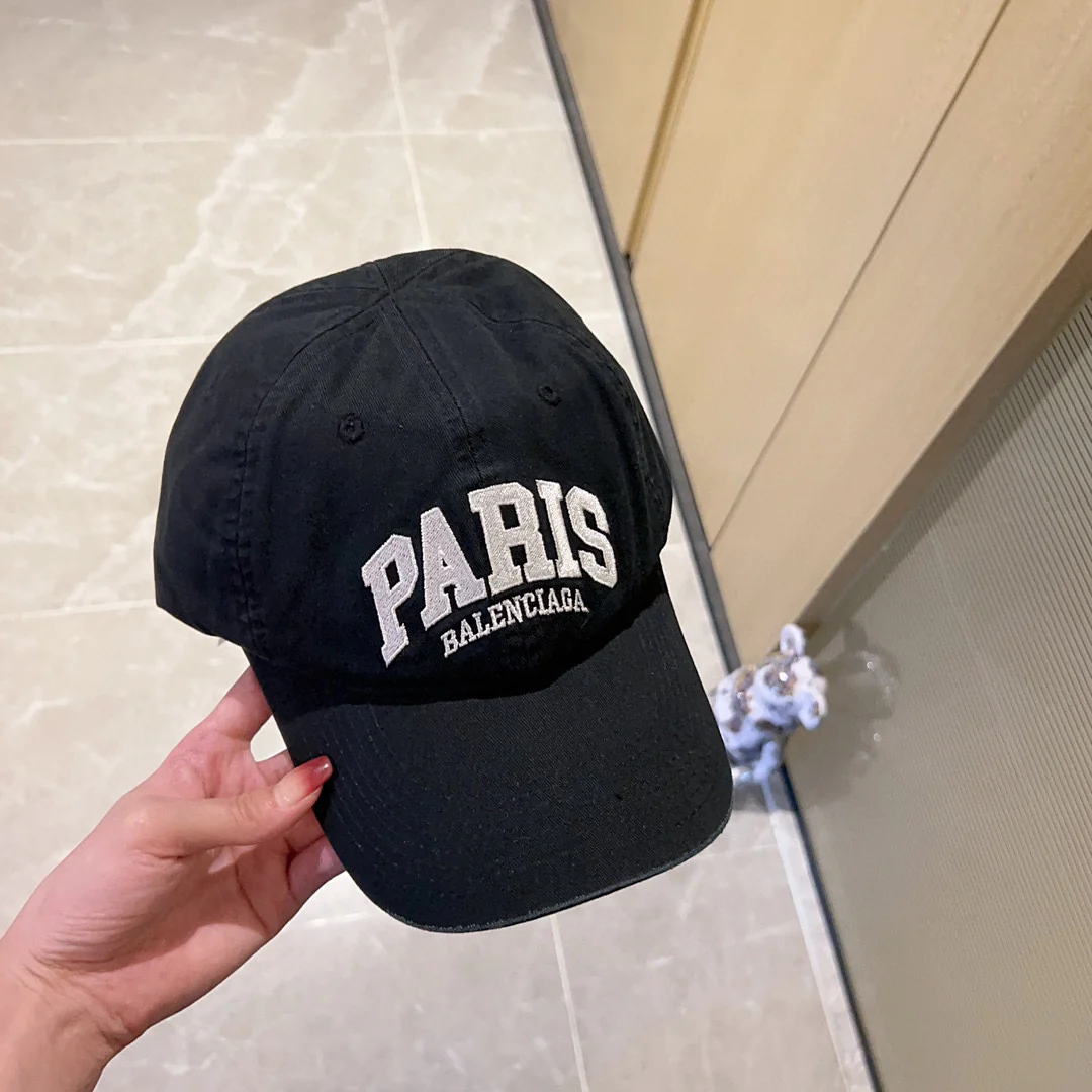 Бейсболка Balenciaga Весна/Лето 2023