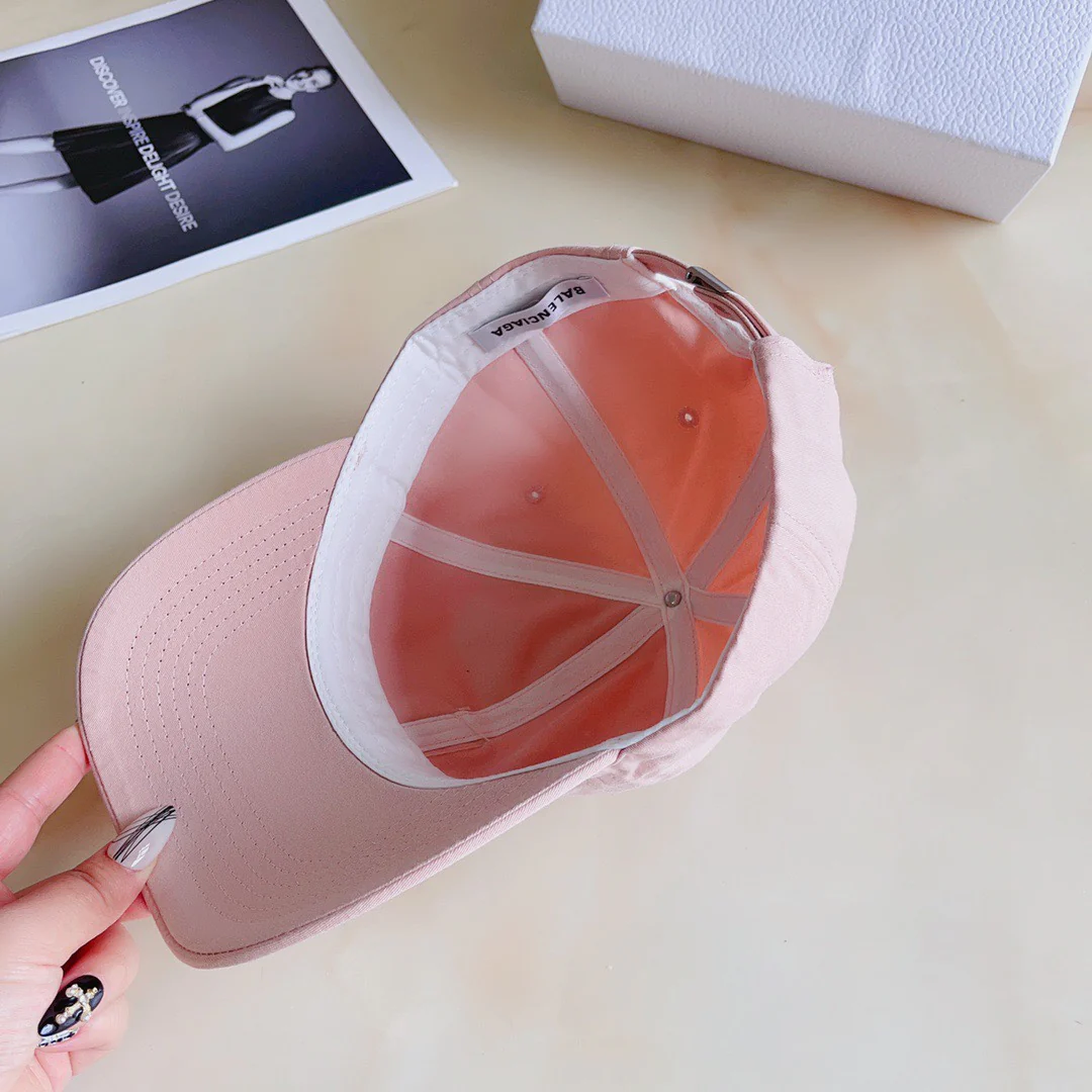 Balenciaga - Новая бейсболка в форме буквы B - Черная