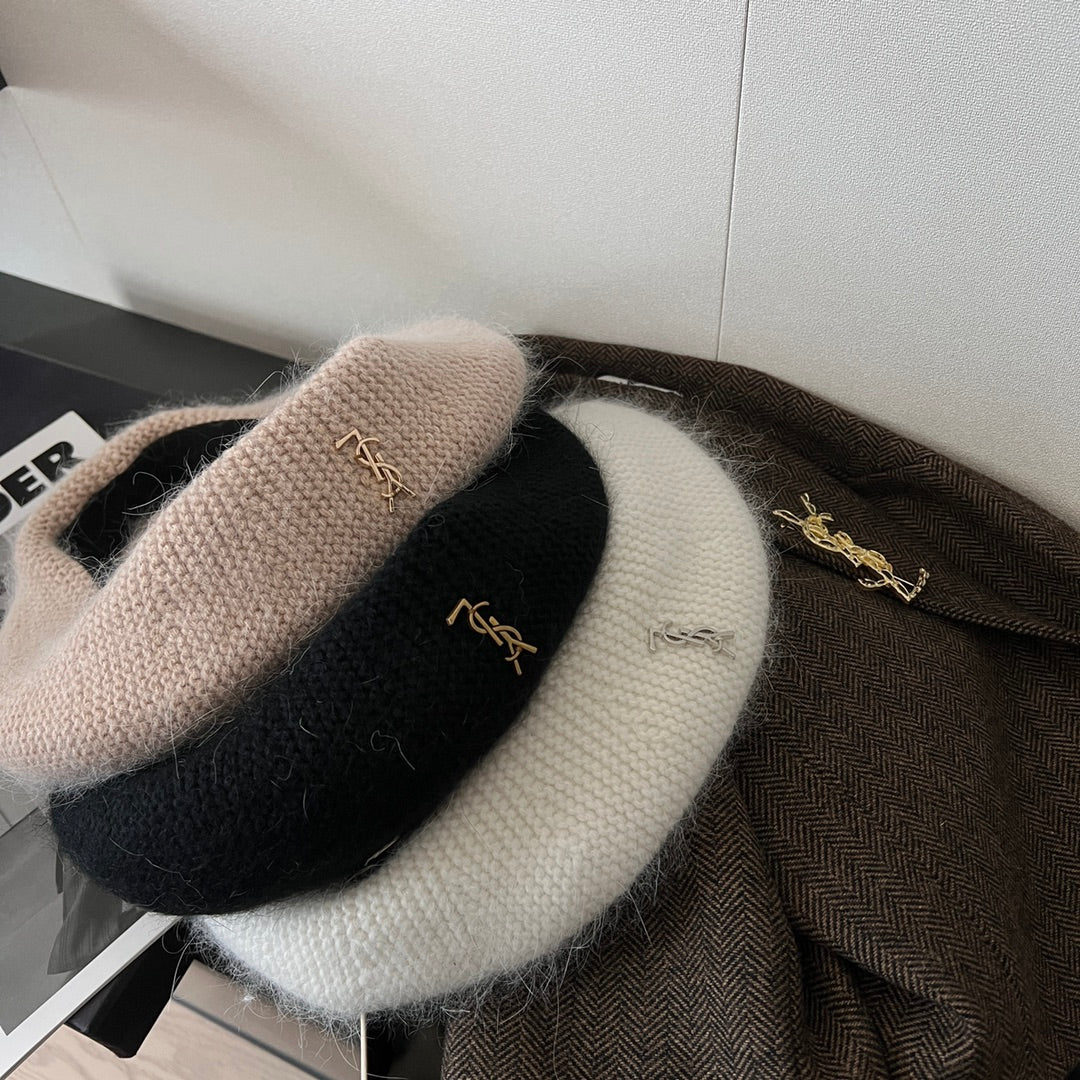 Вязаный меховой берет Saint Y-Lau