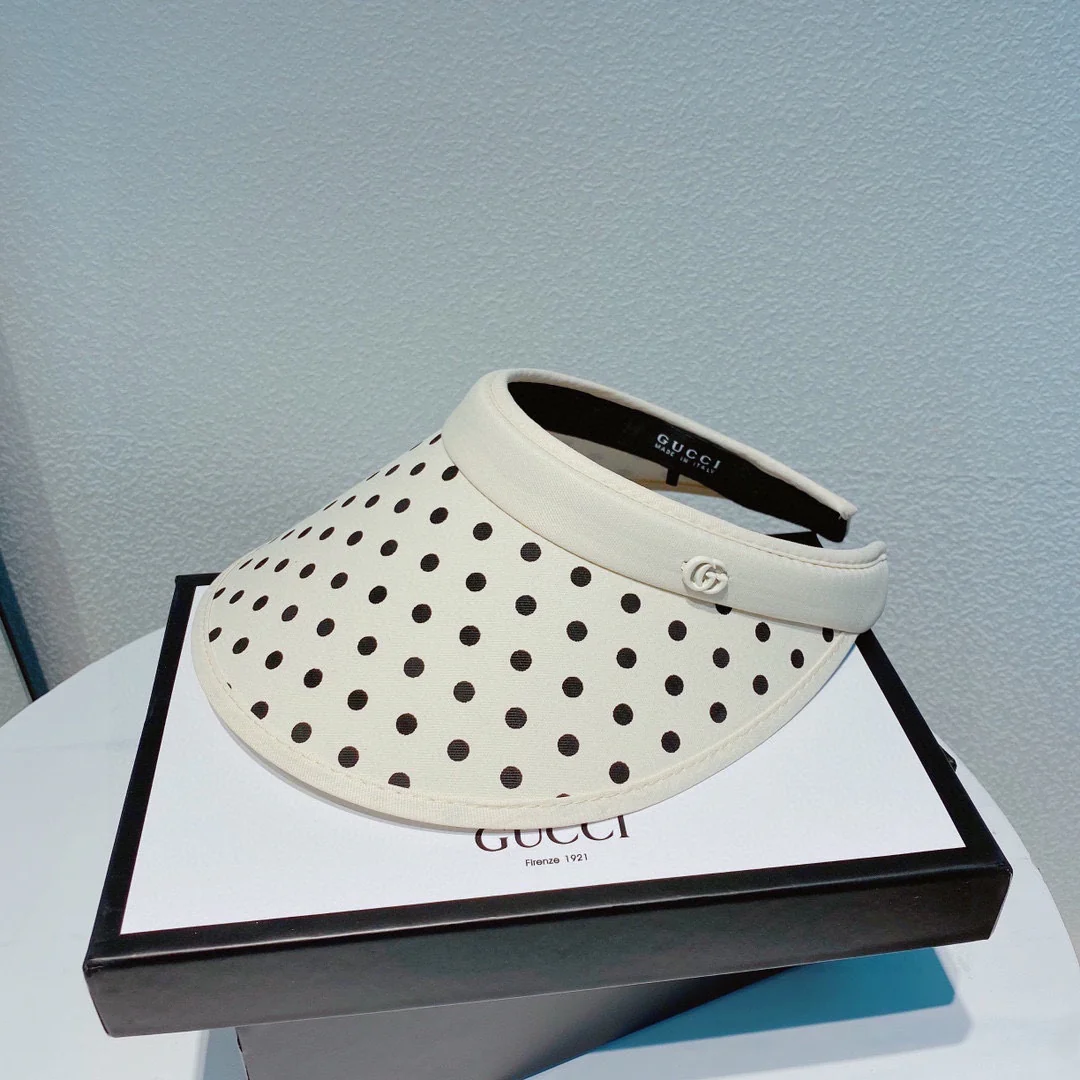 Gucci - Солнцезащитная шляпа в горошек в стиле ретро