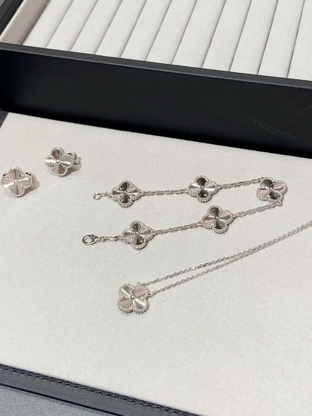 Van Vek - Браслет 009