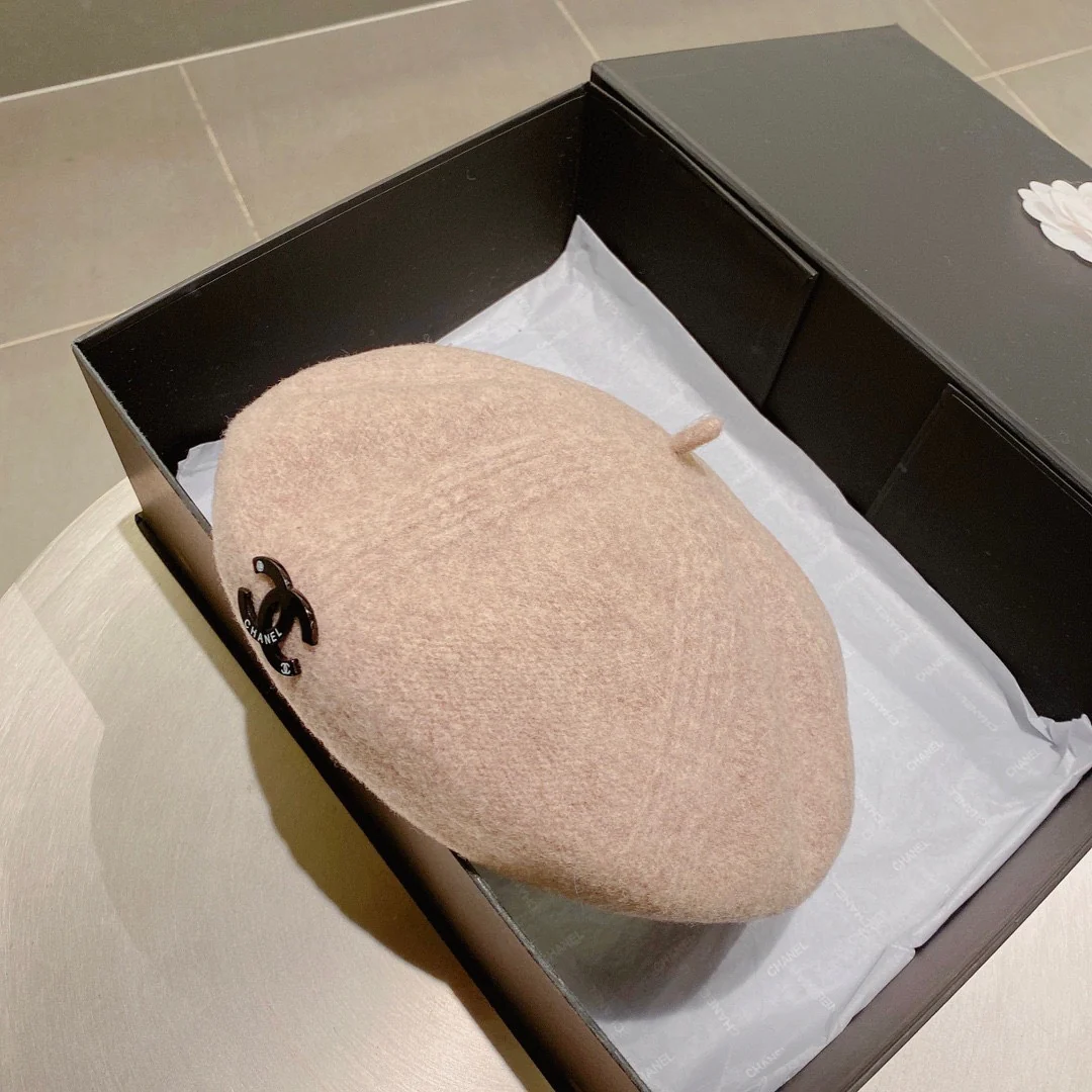 Шерстяной берет Chanel — абрикосовый