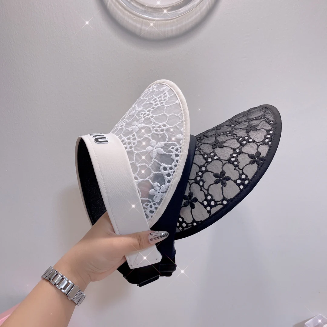 Miu Miu - Нежный кружевной солнцезащитный капюшон - 2 цвета